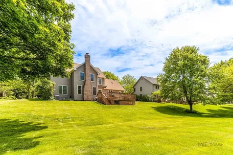 8 North Old Creek Road Vernon Hills IL 60061