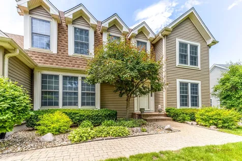 8 North Old Creek Road Vernon Hills IL 60061