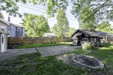 2613 Elim Avenue Zion IL 60099