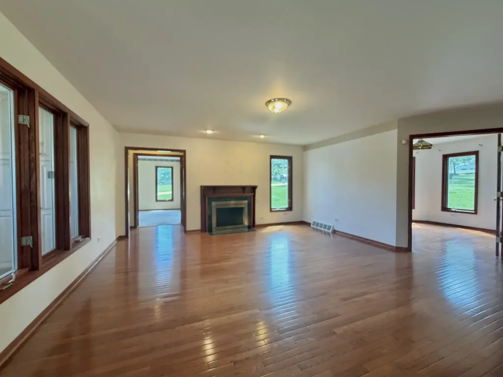 1 Genesee Court Bolingbrook IL 60440