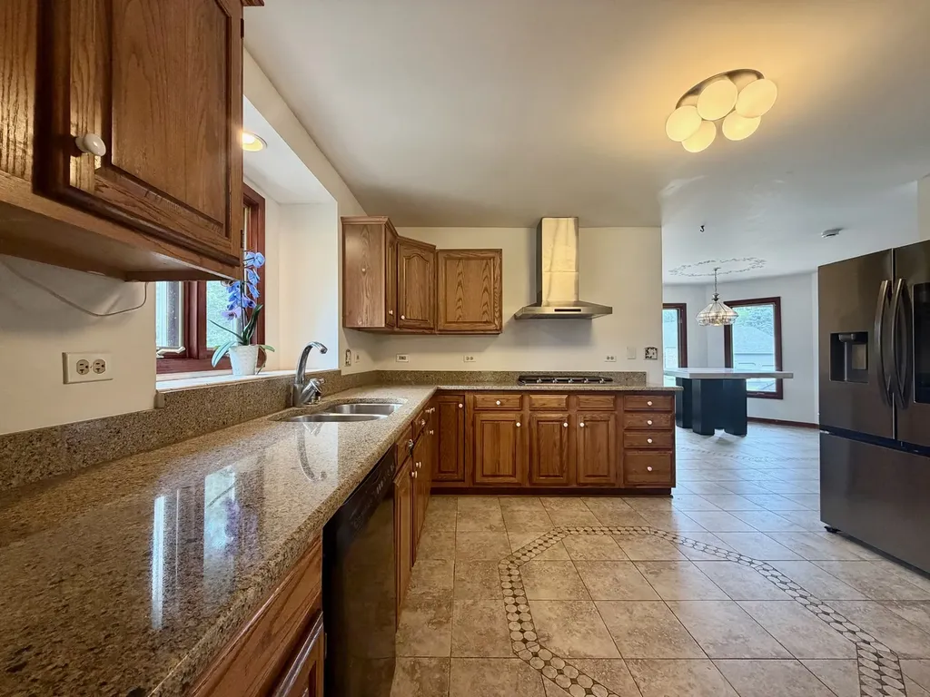 1 Genesee Court Bolingbrook IL 60440