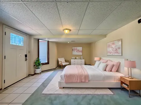 1 Genesee Court Bolingbrook IL 60440