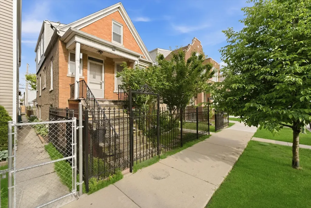 4431 South Washtenaw Avenue Chicago IL 60632