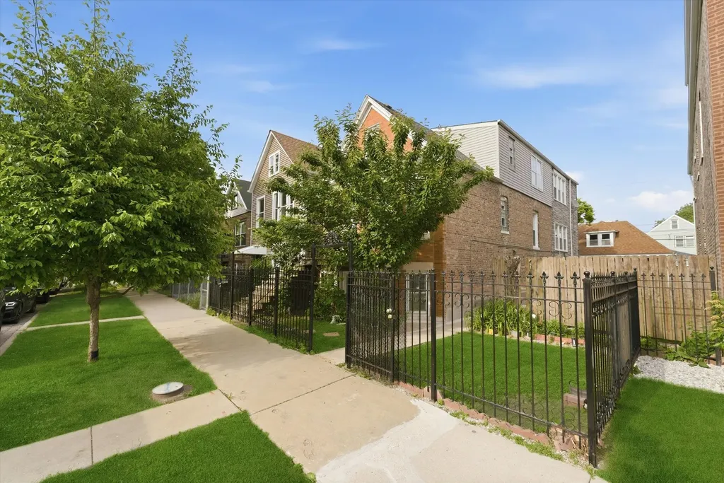 4431 South Washtenaw Avenue Chicago IL 60632