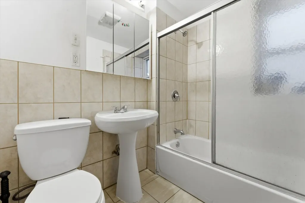 4431 South Washtenaw Avenue Chicago IL 60632