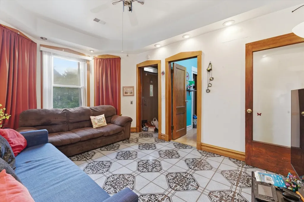 4431 South Washtenaw Avenue Chicago IL 60632
