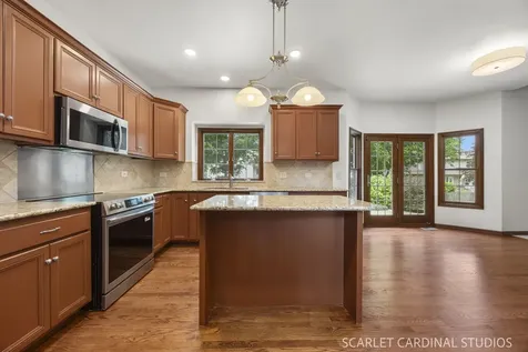 609 Spruce Court Oswego IL 60543