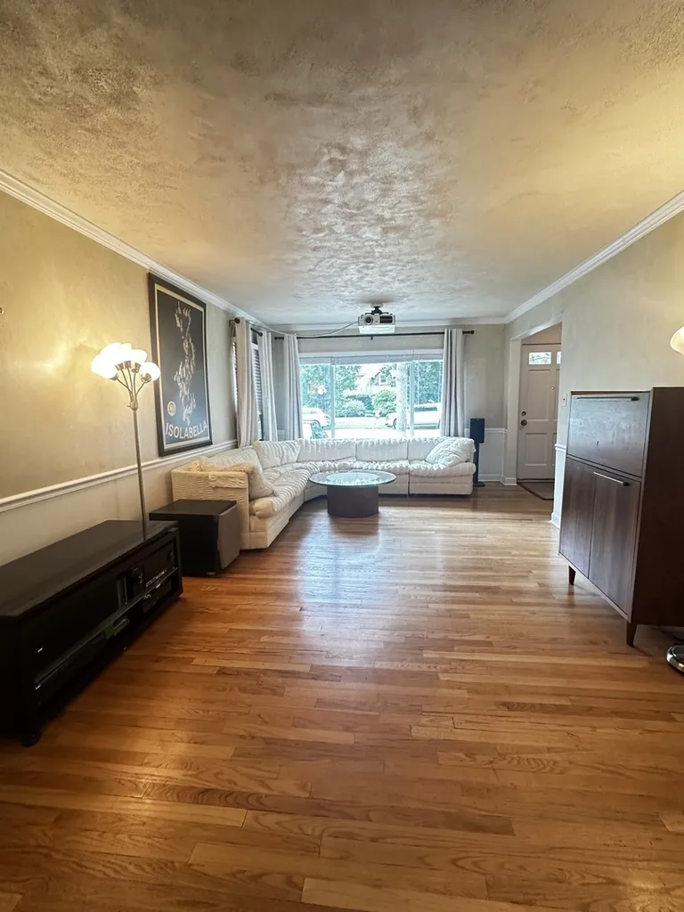 204 South Home Avenue Park Ridge IL 60068