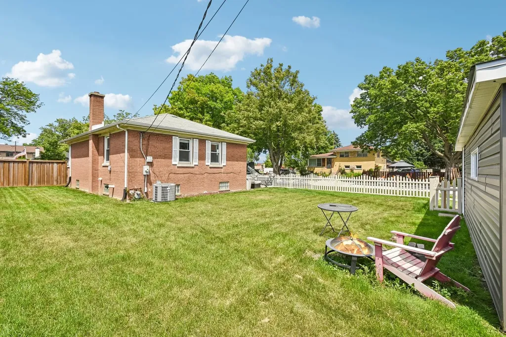 9329 Lincoln Avenue Brookfield IL 60513