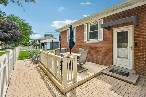 9329 Lincoln Avenue Brookfield IL 60513