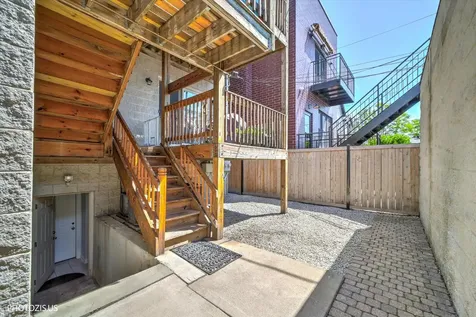 1717 West Nelson Street Chicago IL 60657