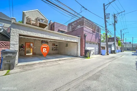 1717 West Nelson Street Chicago IL 60657