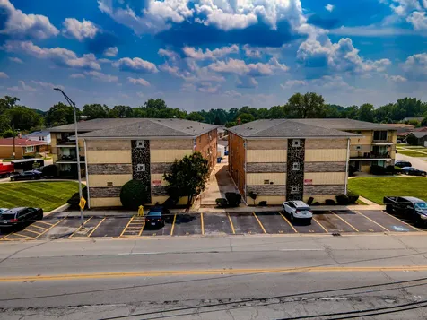 1025 - 49 West Vermont Street Calumet Park IL 60827