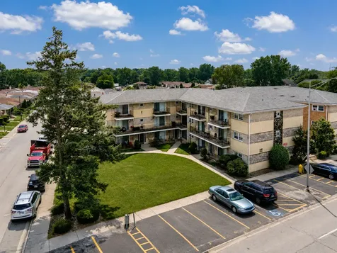 1025 - 49 West Vermont Street Calumet Park IL 60827