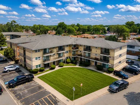 1025 - 49 West Vermont Street Calumet Park IL 60827