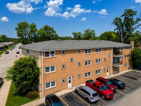 1025 - 49 West Vermont Street Calumet Park IL 60827