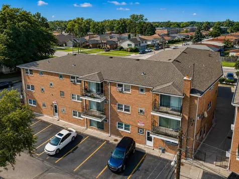 1025 - 49 West Vermont Street Calumet Park IL 60827