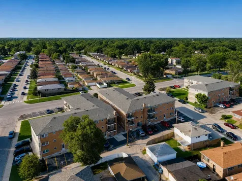 1025 - 49 West Vermont Street Calumet Park IL 60827