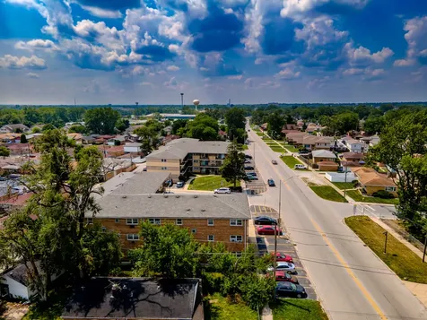 1025 - 49 West Vermont Street Calumet Park IL 60827