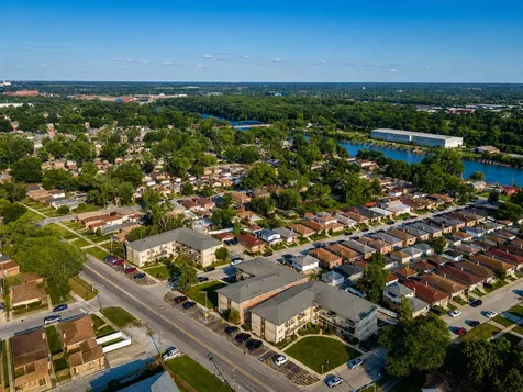 1025 - 49 West Vermont Street Calumet Park IL 60827