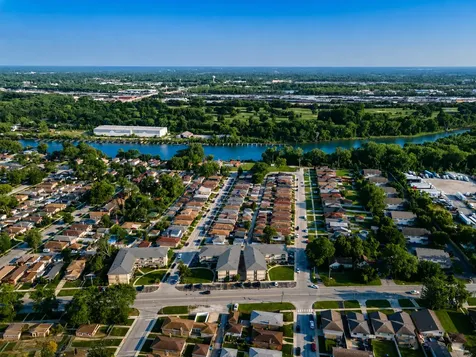 1025 - 49 West Vermont Street Calumet Park IL 60827