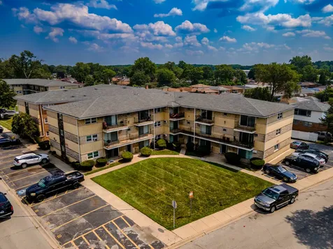 1025 - 49 West Vermont Street Calumet Park IL 60827