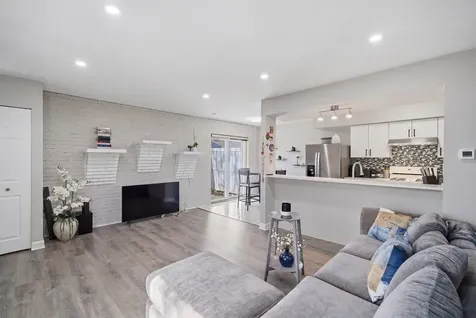 1495 Cornell Court Hoffman Estates IL 60169