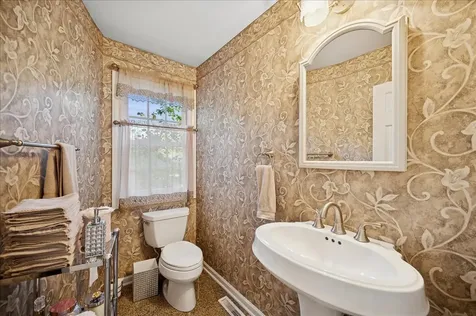 2130 Magnolia Lane Highland Park IL 60035