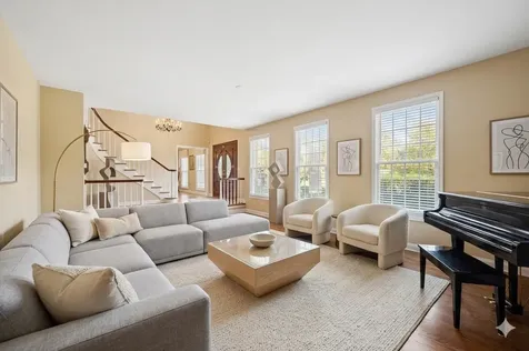 2130 Magnolia Lane Highland Park IL 60035