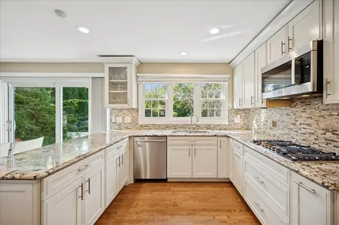 2130 Magnolia Lane Highland Park IL 60035