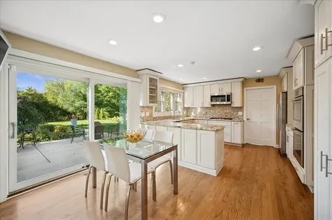 2130 Magnolia Lane Highland Park IL 60035
