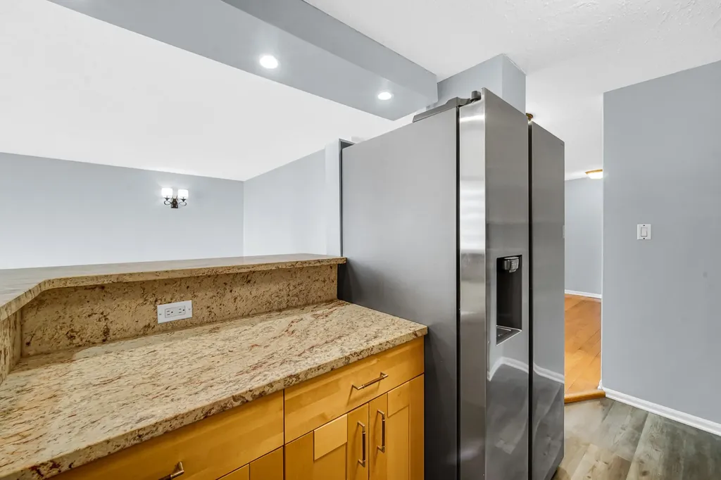5740 North Sheridan Road Chicago IL 60660
