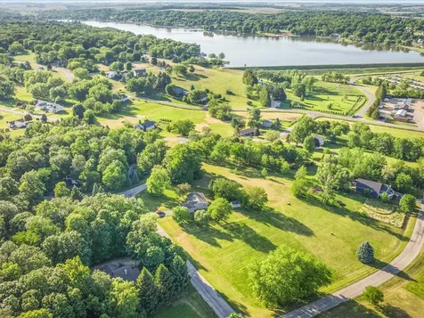 1856 Dorchester Court Davis IL 61019