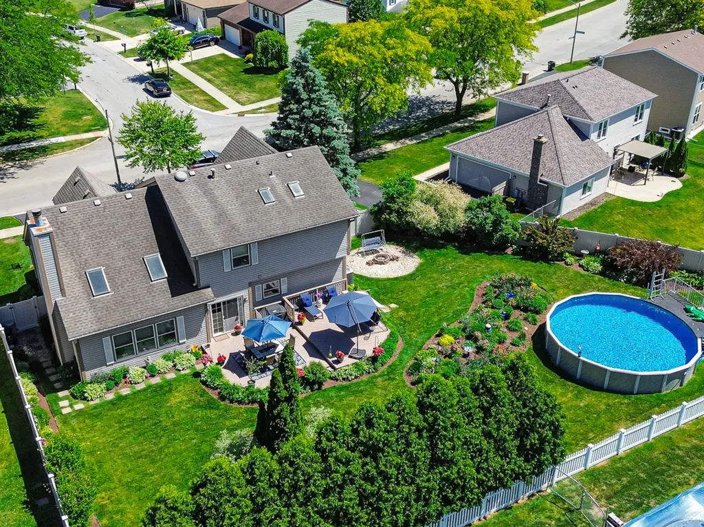 90 Rodenburg Road Roselle IL 60172