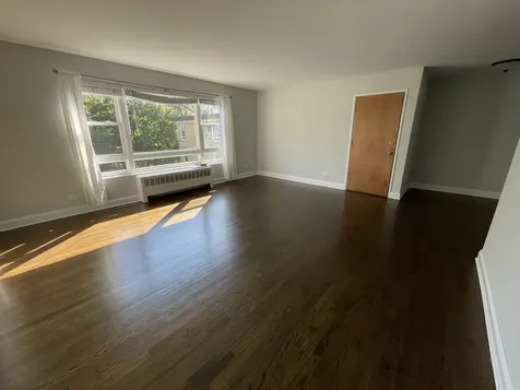 6106 North Damen Avenue Chicago IL 60659