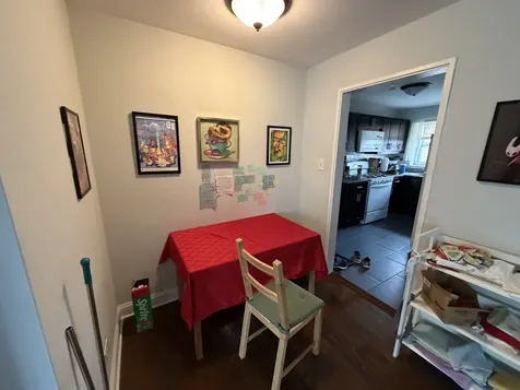 6106 North Damen Avenue Chicago IL 60659