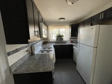 6106 North Damen Avenue Chicago IL 60659