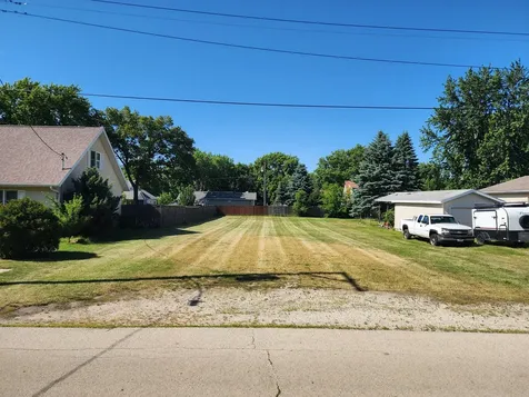 97 West Pine Avenue Cortland IL 60112
