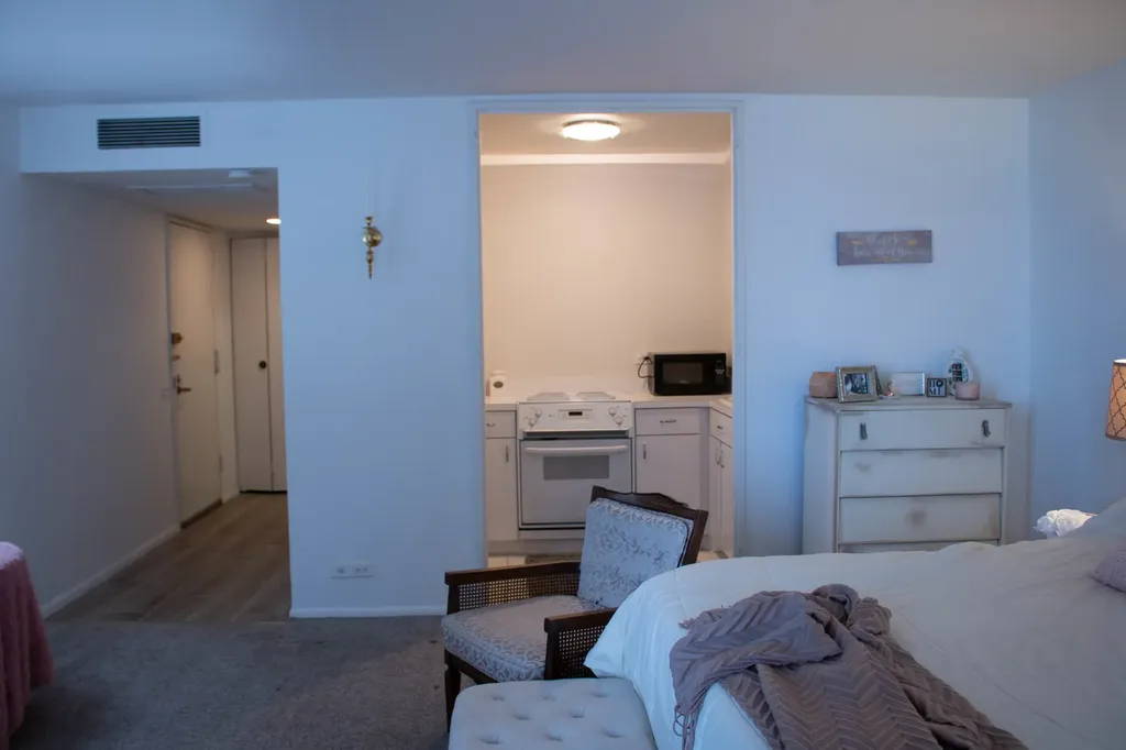 260 East Chestnut Street Chicago IL 60611