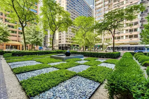 260 East Chestnut Street Chicago IL 60611