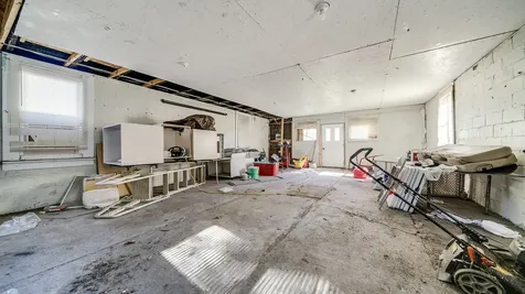 402 South Walnut Avenue Freeport IL 61032