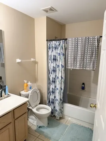 1530 East Chivalry Court Palatine IL 60074