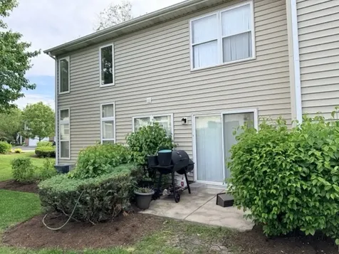 1530 East Chivalry Court Palatine IL 60074