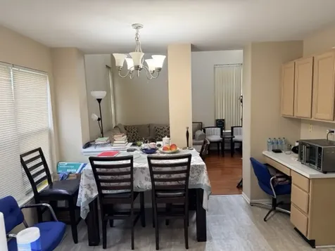 1530 East Chivalry Court Palatine IL 60074