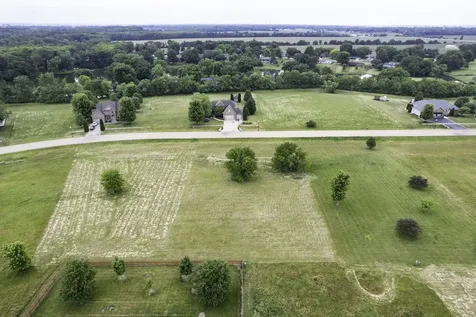 1010 Prairie View Drive Somonauk IL 60552