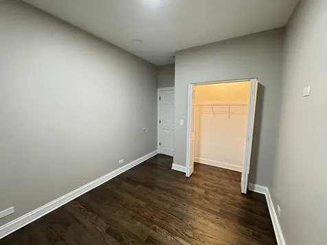 543 East 43rd Street Chicago IL 60653