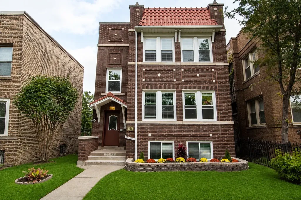 2648 West Lunt Avenue Chicago IL 60645