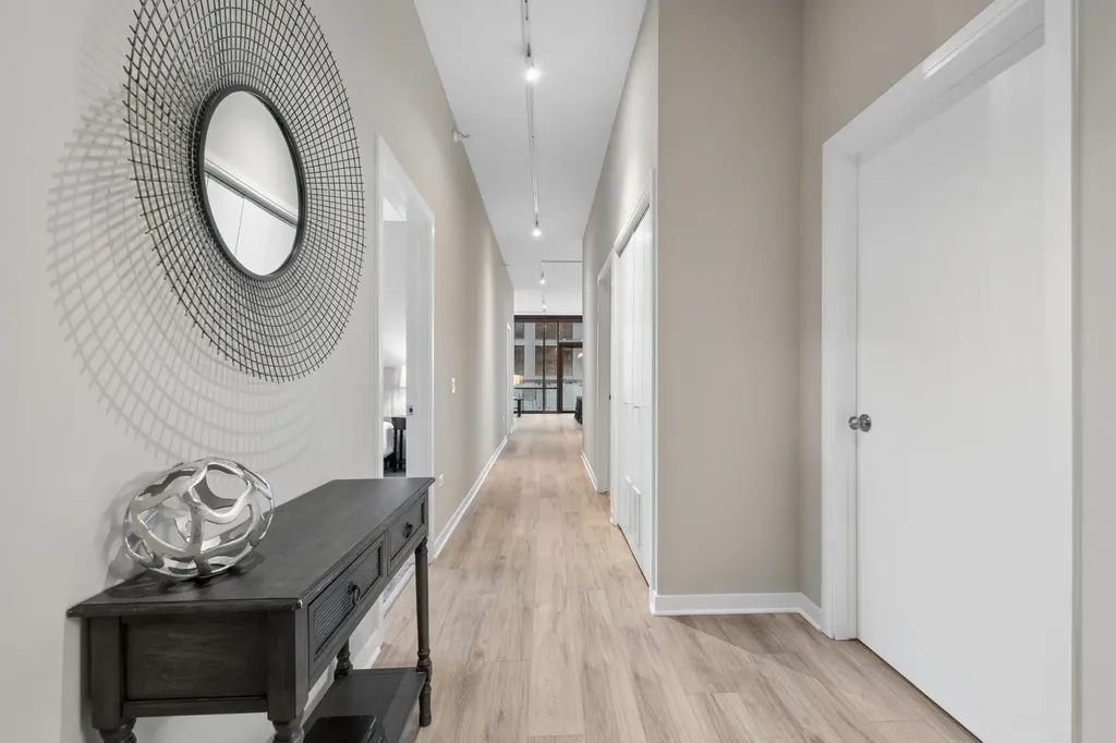 860 West Blackhawk Street Chicago IL 60642