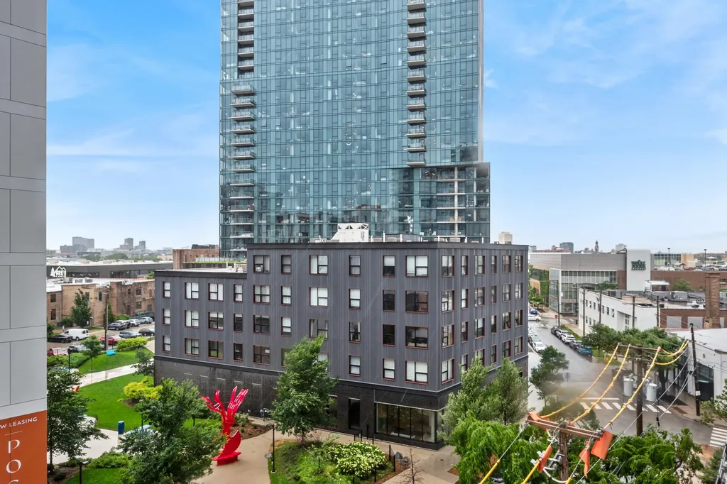 860 West Blackhawk Street Chicago IL 60642