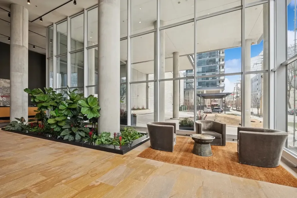860 West Blackhawk Street Chicago IL 60642